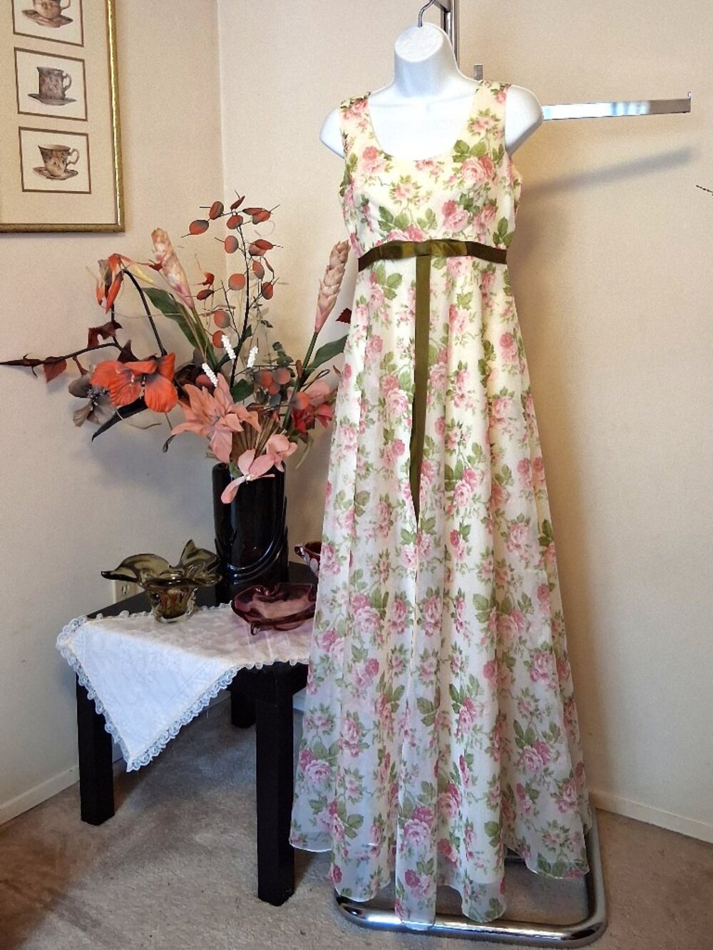 Vintage 2 Piece Elegant Floral Maxi Dress Timeless Ruffle Lined Party Dresses